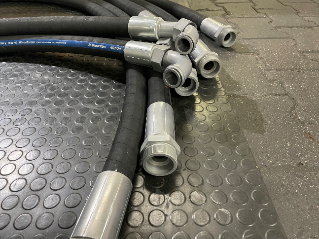 zakuwanie węży hydraulicznych przemysłowych